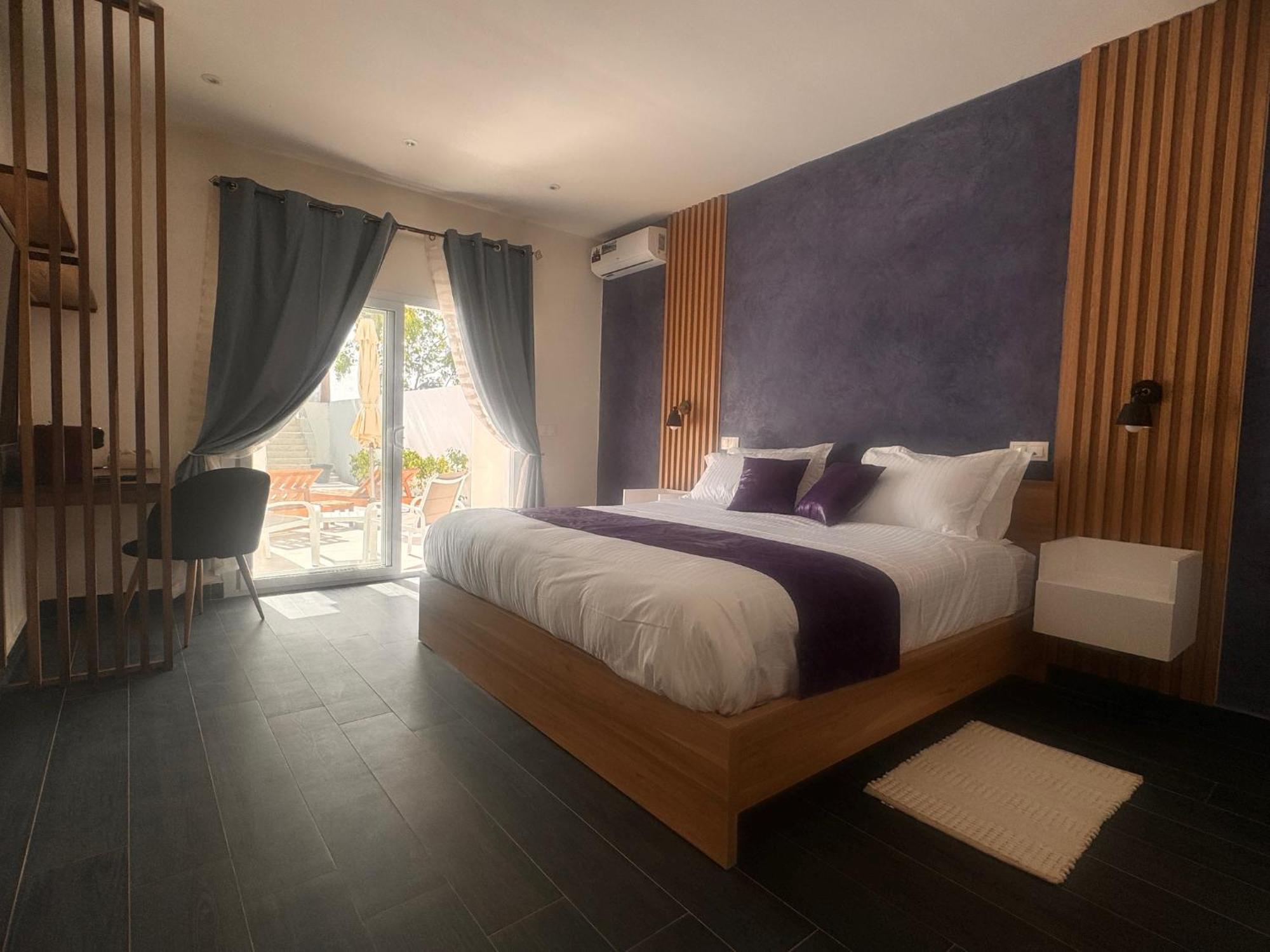 La Parenthese Hotel Mbodiene Exterior photo